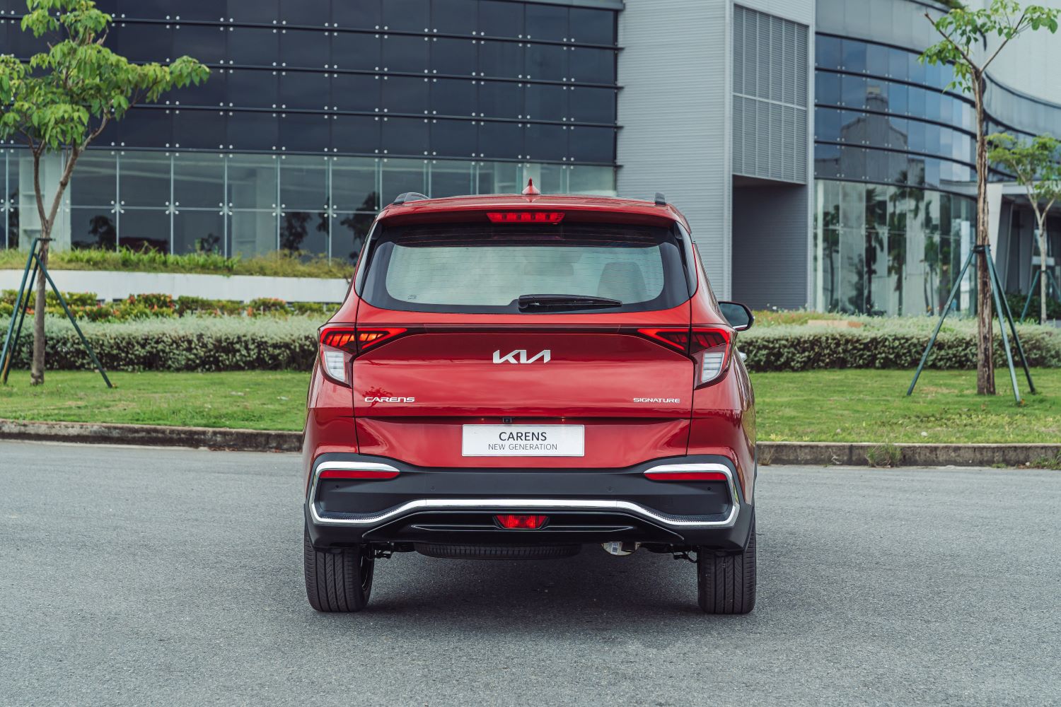 kia-carens-ngoai-that-02